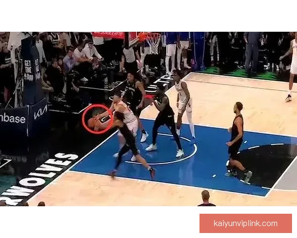 火狼大战裁判失误频出杜兰特罚球成争议焦点引热议