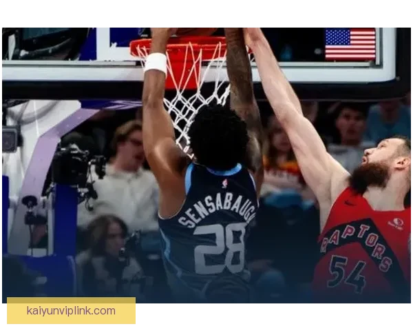 富尔茨迎来猛龙生涯首秀 接巴恩斯精准助攻轻松命中首球